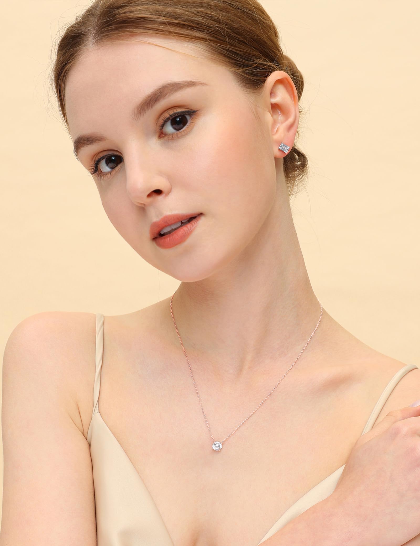 EAMTI 1.5CT 925 Sterling Silver Gold Plated Necklaces for Women Round Cut Solitaire CZ Pendant Necklace EAMTI 1.5CT 925 Sterling Silver Gold Plated Necklaces for Women Round Cut Solitaire CZ Pendant Necklace