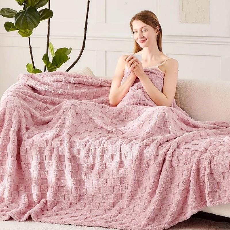 Checkered Flannel Blanket for Bed, Super Soft Cozy Blanket for Home Decor, Perfect Cozy Gifts for Women Men Gifts, All Season Bed Blanket
