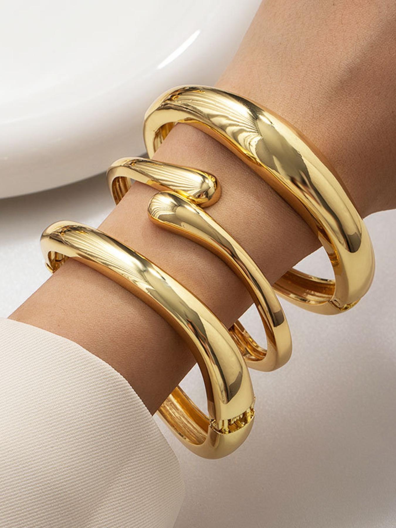 Gold Bangle Bracelet Set for Women, Chunky Gold Cuff Bangle Stackable Bracelets, 6cm Inner Diameter Fits 16-18cm Wrist, Statement Wrist Jewelry for Daily Wear, Perfect Birthday Gift for Her