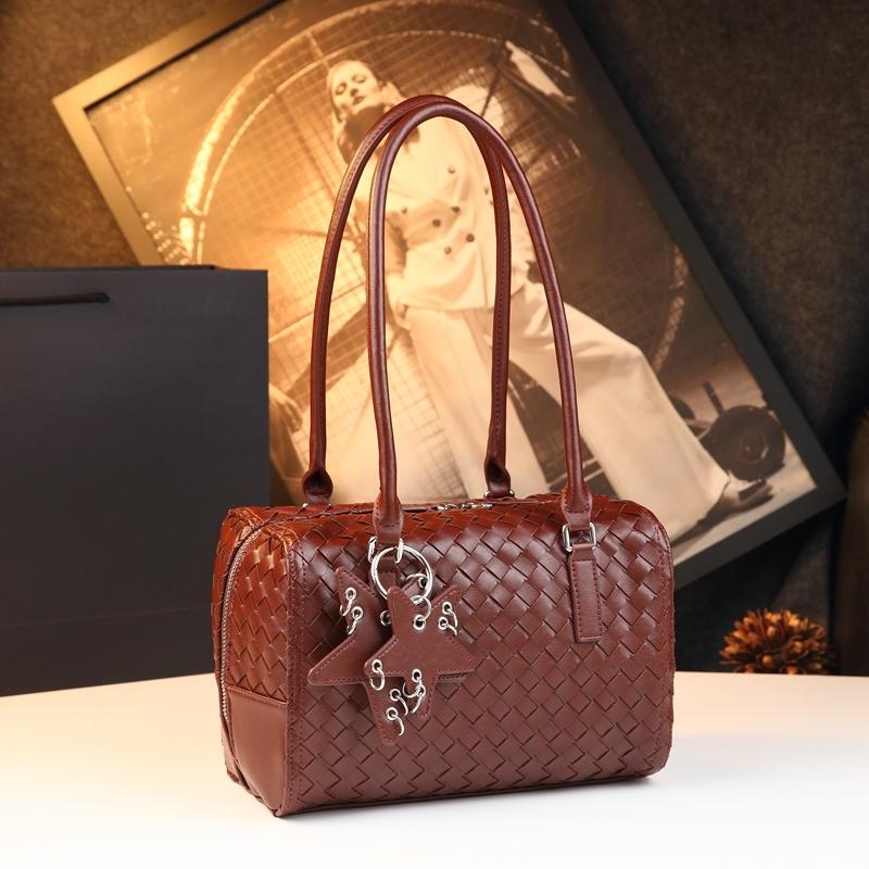 Elegant Woven Boston Bag for Women, Vintage Handbag Pillow Design, Unique Shoulder Crossbody Bag, Stylish and Versatile Accessory