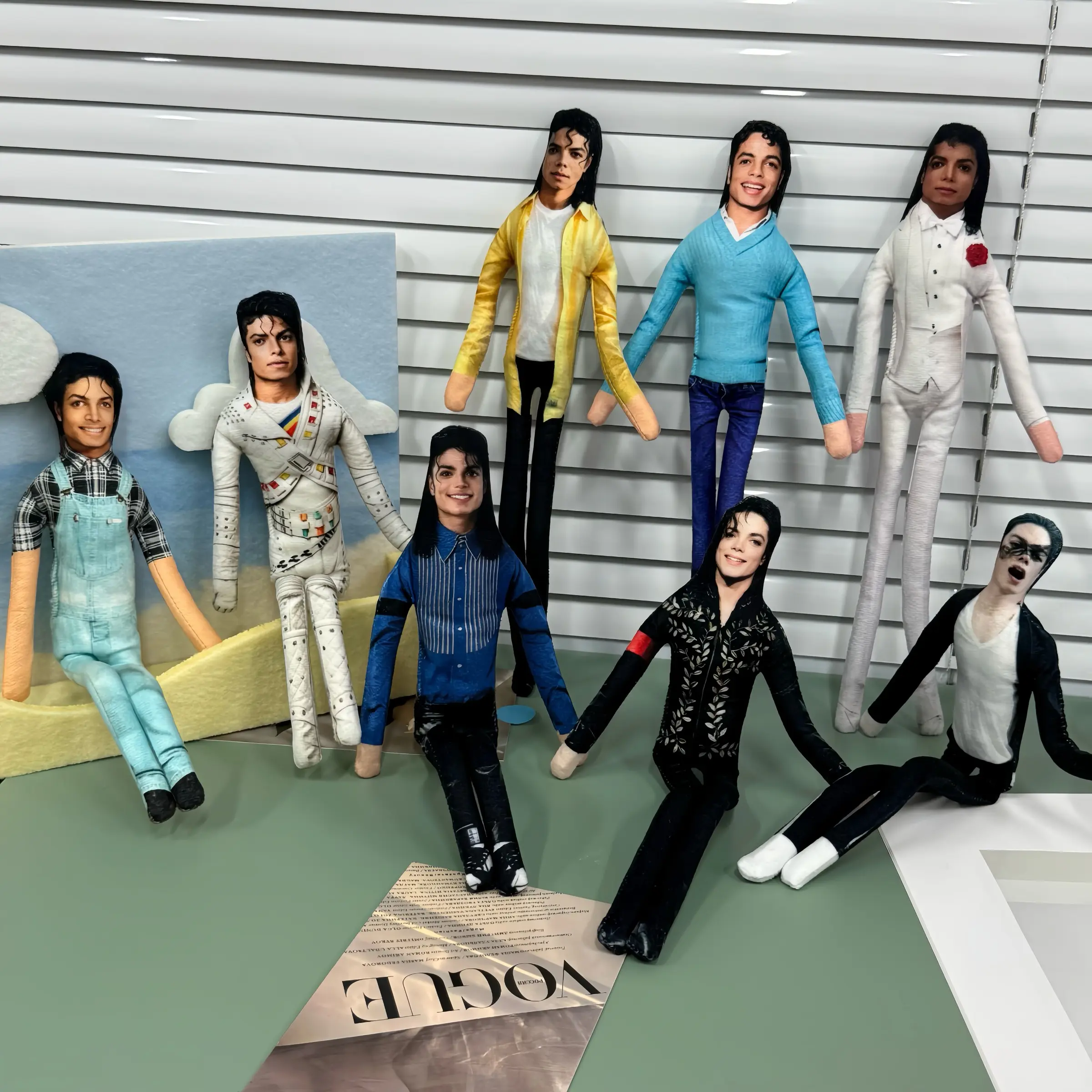 Set of 8 dolls
