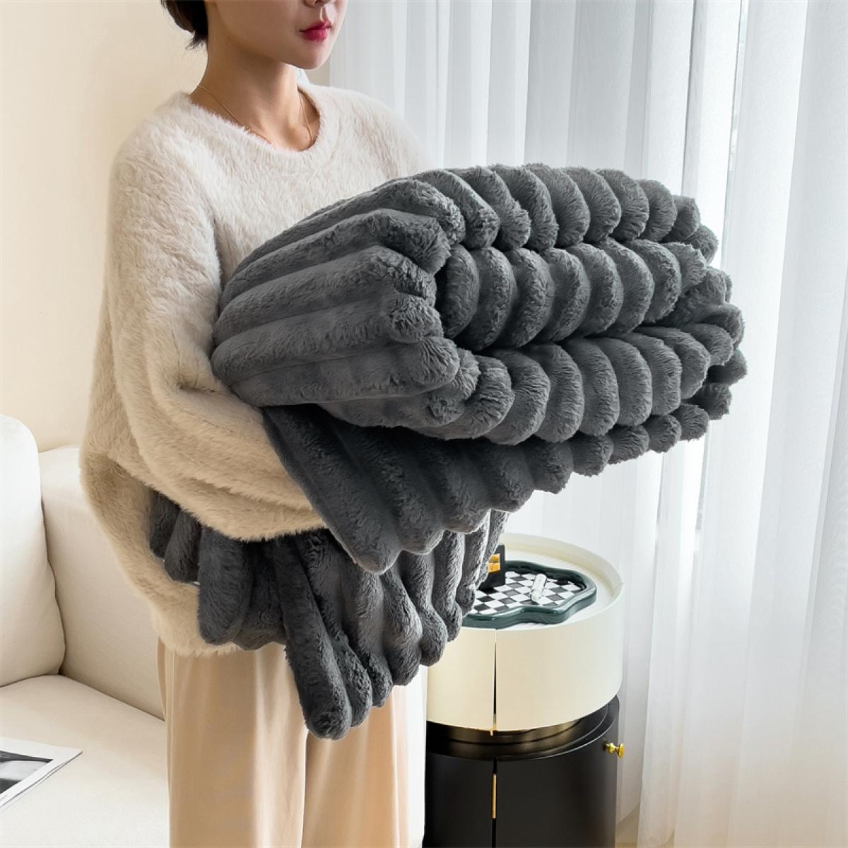 Faux Rabbit Fur Soft Fleece Blanket, Thick Warm Blanket, Soft Fluffy Blanket, Warm Bedroom Blanket, Warm & Cozy Throw Blanket, Versatile All-Season Gift for Home, Office & Travel, Available in Twin/Full/Queen/King Sizes