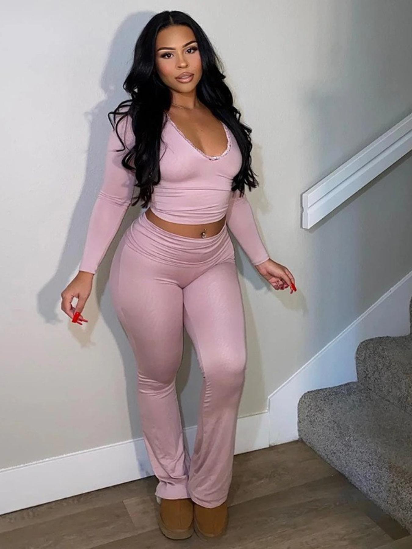 Women's Contrast Lace Crop Tee & Flare Leg Pants Two-Piece Set, Casual Slim V Neck Long Sleeve Top & Bell Bottom Trousers for Daily Wear, Ladies Fall & Winter Clothes