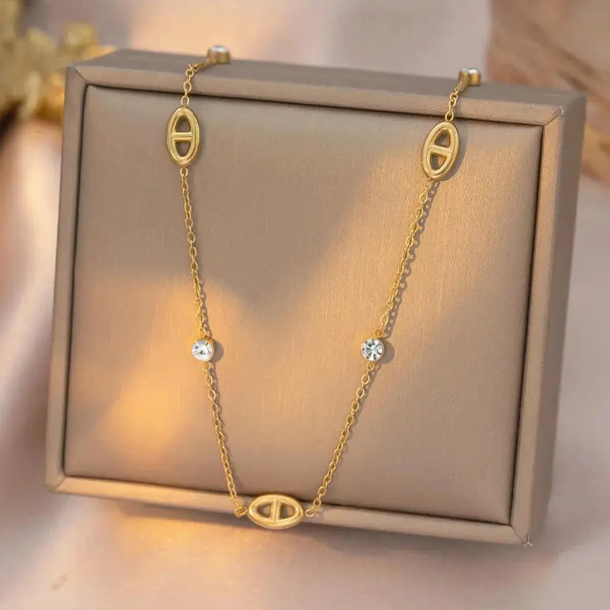 Women's French Style Minimalist Collar Chain Necklace, White Zircon Pig-Nose Stainless Steel Chain Jewelry Necklaces, Elegant Fashion Accessory
