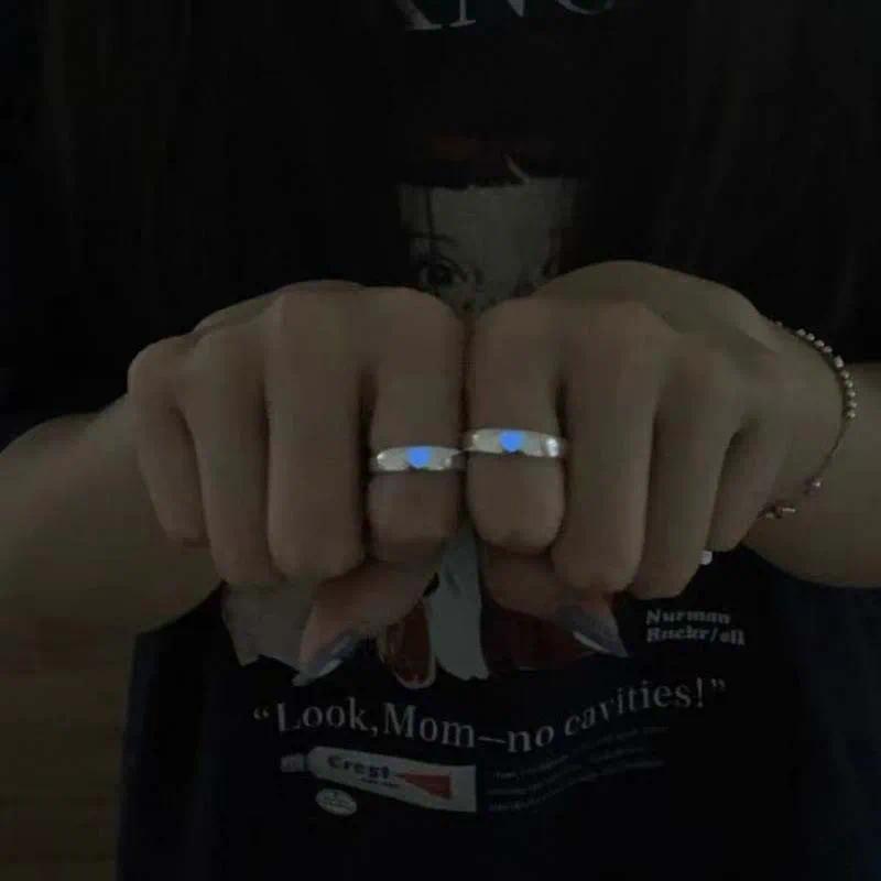 Fashion Blue Pink Love Heart Luminous Couple Ring for Women Men Vintage Glow In Dark Opening Adjustable Rings Jewelry Gifts