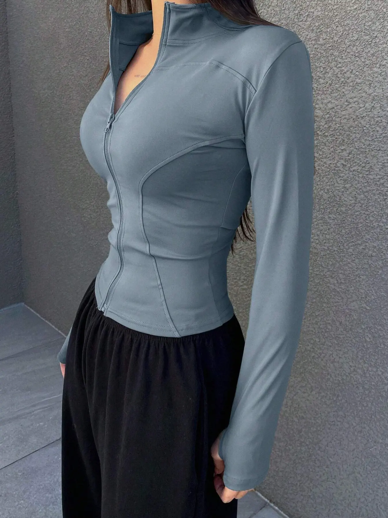 Women’s Fitted Sports Yoga Jacket, Sleek Full-Zip Design | High Neck, Sculpted Seam Details & Stretchy Comfort | Ideal for Pilates, Jogging, Fitness and Outdoor Activities