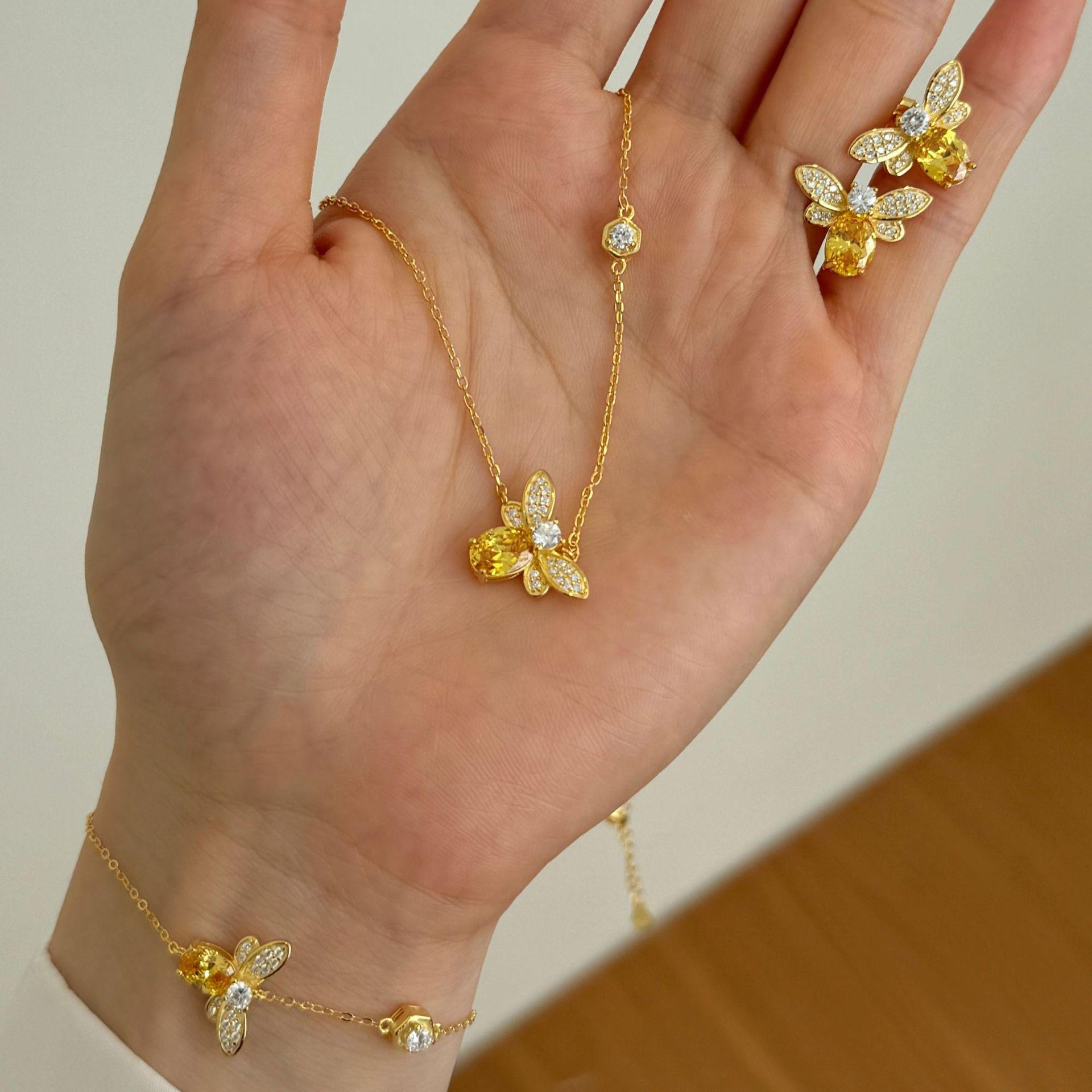 (SS024)S925 Sterling Silver Bee Jewelry Set Necklace, Bracelet & Stud Earrings Vintage Elegance Minimalist Charm Ideal Daily Wear & Gift(new)