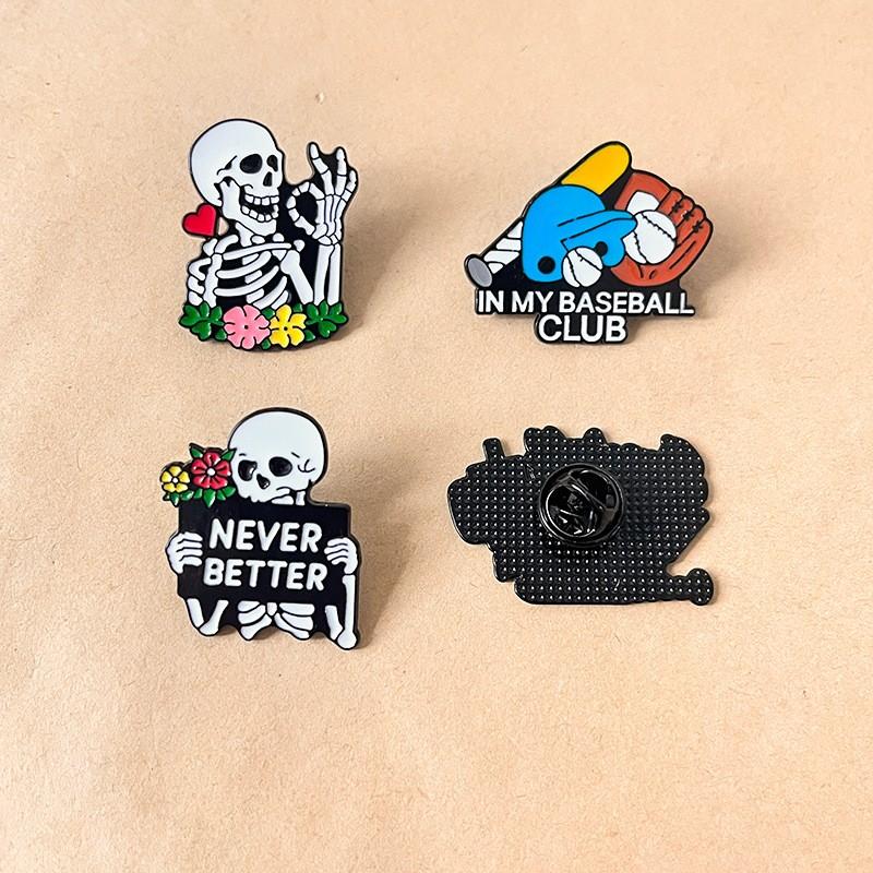 1 pc Cartoon Skull Pin Badge, Unique Baseball Sports Metal Emblem, Creative Clothing Bag Medal Brooch Accessory Gift, Fashionable Jewelry