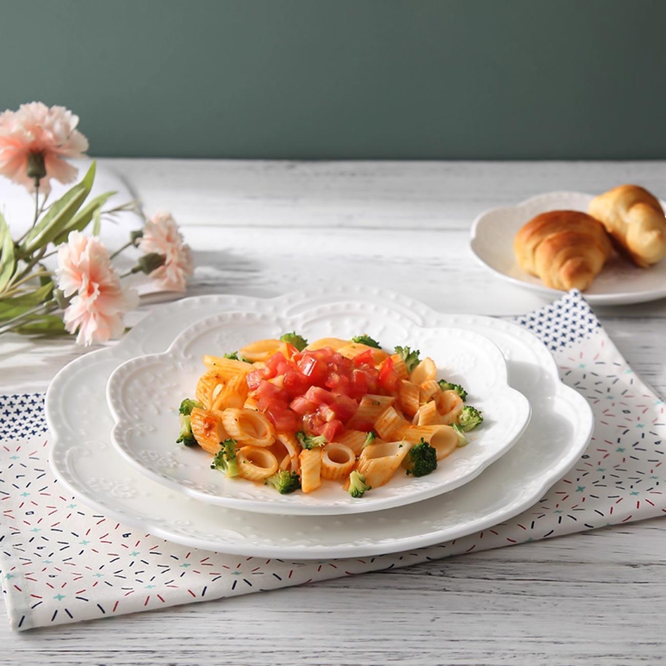Butterfly Relief Ceramic Plates Set, Stackable Design, Dishwasher Safe, Microwave & Oven Friendly, Ideal for Steak, Pasta, Sushi