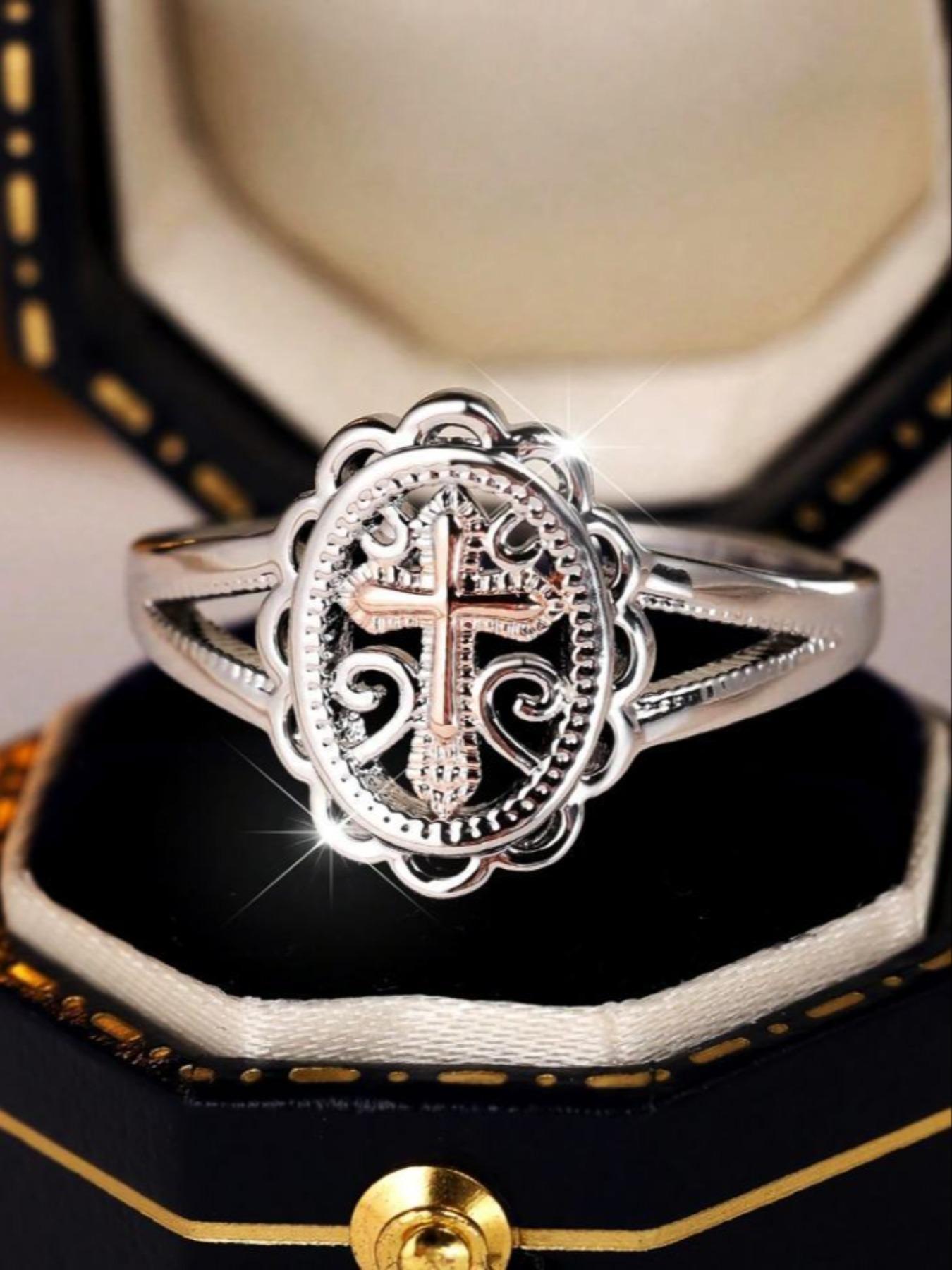 【Cross Ring】Featuring a Gothic three-dimensional hollow structure, retaining the most basic lines of the cross, with intricate patterns engraved around the edges—a unique gift for trendsetting youth, perfect for gifting or rock parties.