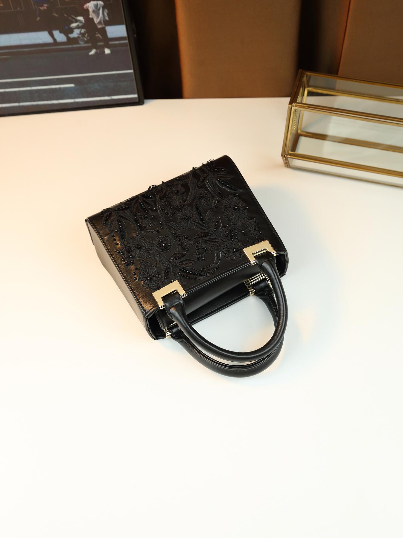 Heavy-duty beaded floral design embroidered small square bag, elegant versatile date shoulder crossbody bag