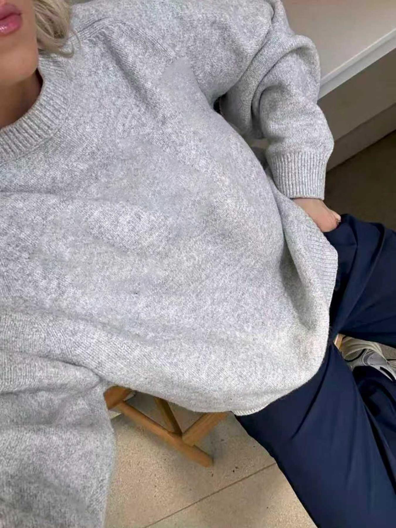 Women's Loose-Fitting Casual Knit Sweater, Soft Round Neck Long Sleeve Pullover, Simple Comfortable Solid Color Fashion Top, Knitwear