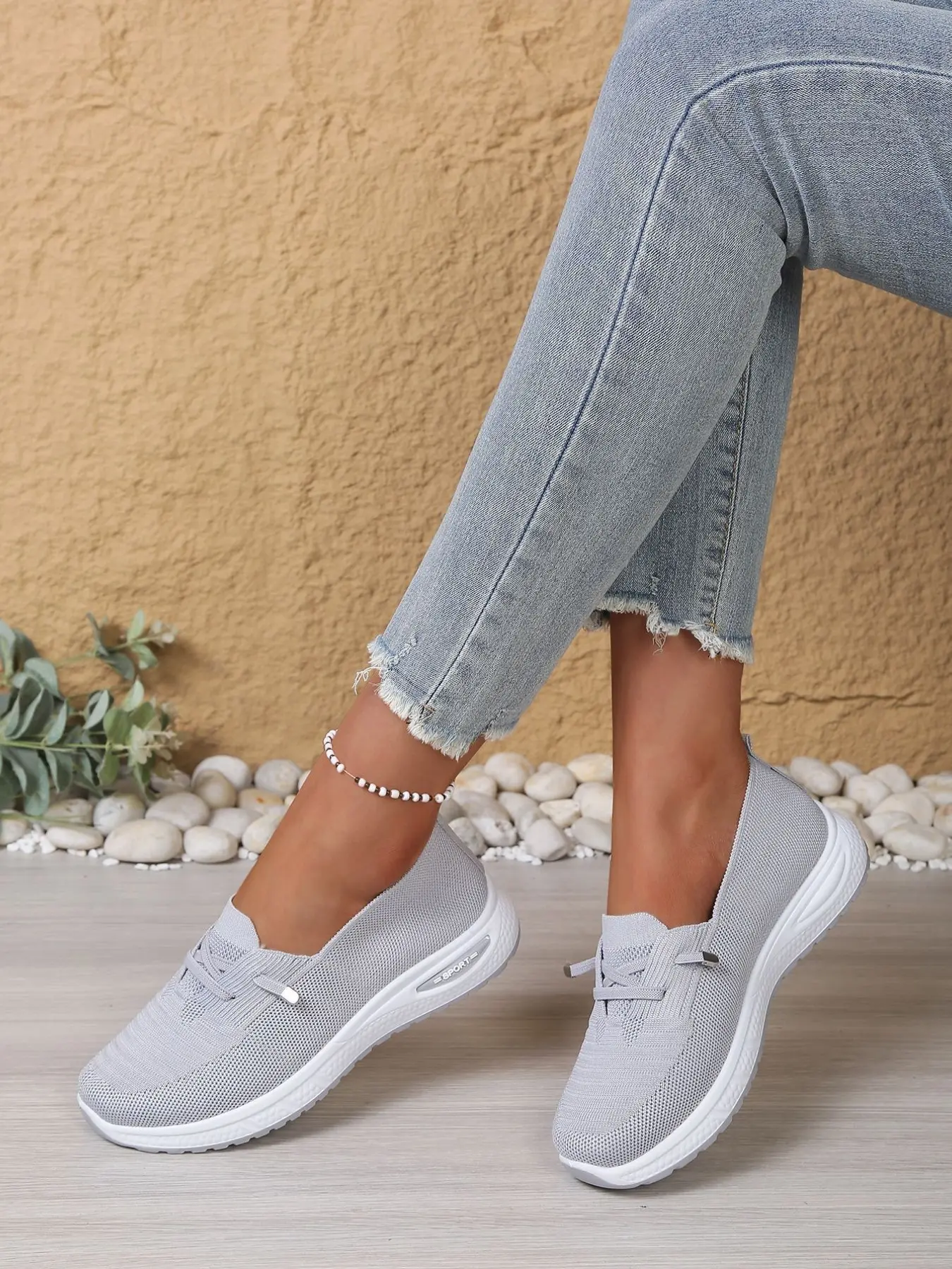 Ladies Slip On Casual Platform Sneakers, Fly Knit Upper Walking Shoes, Durable Non Slip Sole Comfort Shoes for Indoor Outdoor Daily Activities, Casual Lifestyle Footwear