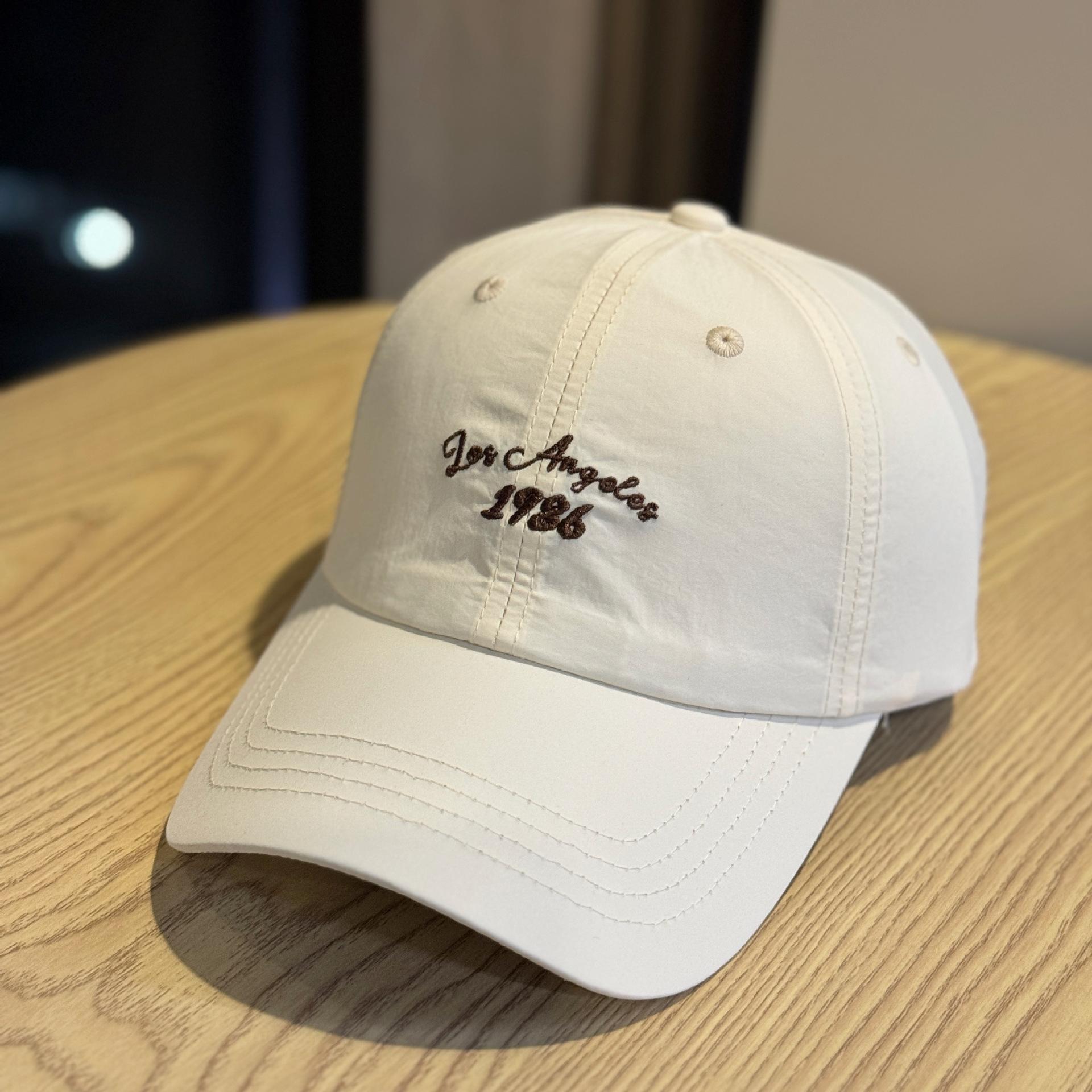 Unisex Vintage 1986 Los Angeles Cotton Baseball Cap - Embroidered California Slogan, Adjustable Snapback Trucker Hat, Retro Streetwear, Clean Fit, Casual Sun Hat, Black White, Everyday Wear