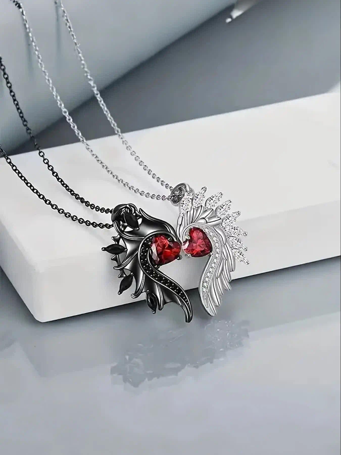 Angel & Devil Couple's Promise Ring Set — Matching Rings and Necklaces. Uniquely Designed, Making It the Perfect Gift for Girlfriends, Boyfriends, and Lovers—Ideal for Valentine's Day, Christmas, or as a Romantic Present for Her.