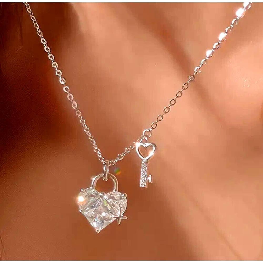 Women's Shiny Heart-Shaped Lock Key Pendant Necklace, Silvery Cubic Zirconia Fashion Jewelry with Diamond-Cut Chain & CZ Bling,summervibes