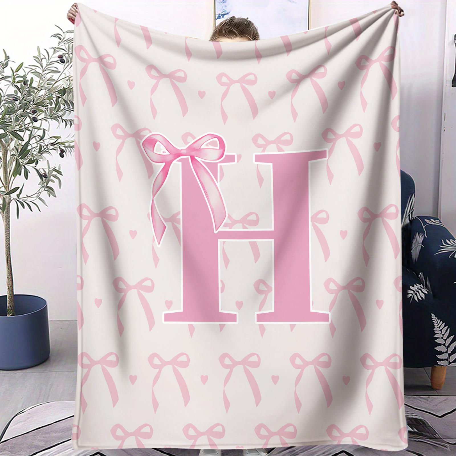 Pink Princess Style Letter Printed Flannel Blanket, Soft and Fluffy, Warm and Breathable, Ideal for Girls' Home, Office and Travel Use, Perfect Gift for Family and Friends