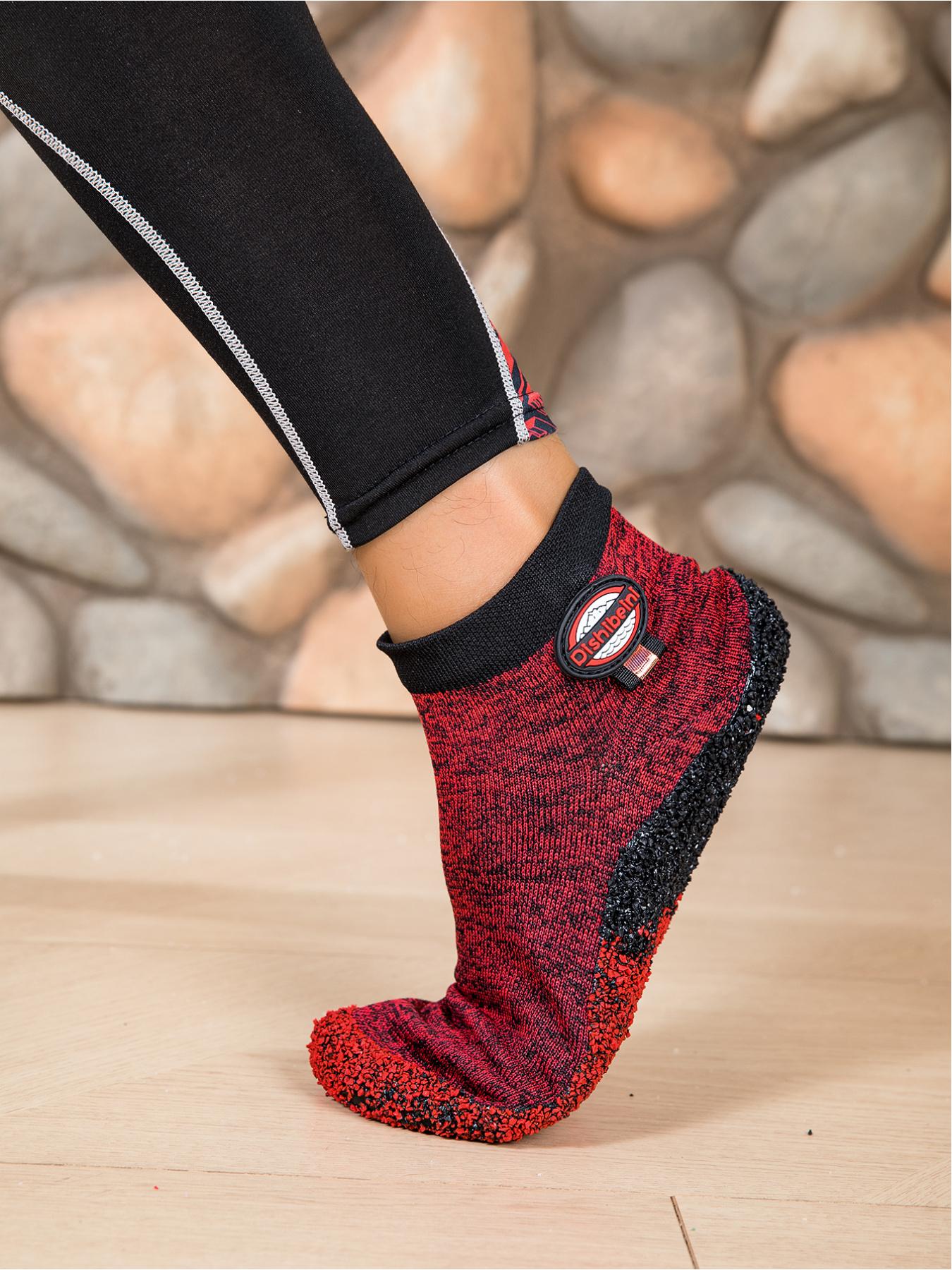 Men's new style fitness yoga barefoot shoes, diabetes shoes, soft fabric, breathable, quick drying, widened toe cap, comfortable package, color particle soles, strong grip on the ground, easy on and off style, yoga fitness hiking multi scene wear