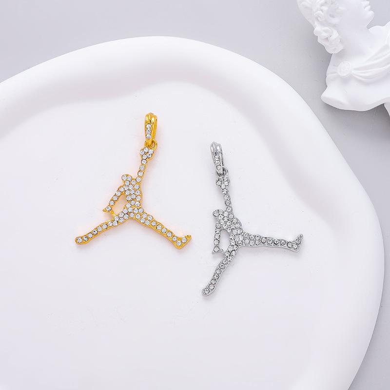 European and American hip-hop personalized portrait pendant with a sporty style, paired with a 3mm twisted chain necklace, men's slam-dunk pendant, vintage accessory