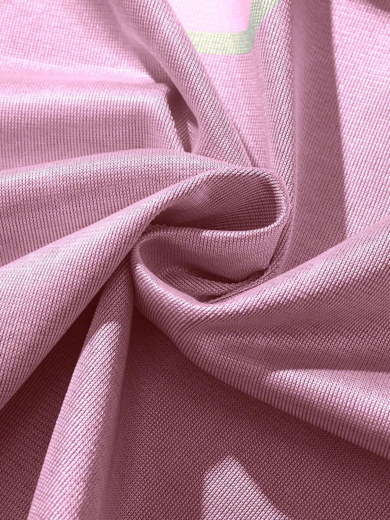 "Men's Pink Wild Soul 93 Graphic Oversized Football Jersey, V Neck Short Sleeve Mesh Streetwear Top for Daily Wear, Gym Workout and Casual Street Style"