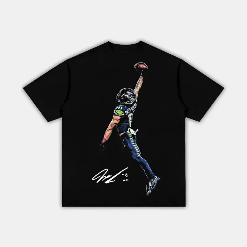 Graphic T-Shirt SMITH-NJIGBA "POSTERIZED" Shirt, Jaxon Smith-Njigba Seattle Football Fan Tee, Seahawks Game Day Graphic Shirt, Football Sports Streetwear T-Shirt, Unisex Short Sleeve Top for Men Women, Football Merch Gift, Casual Fan Apparel