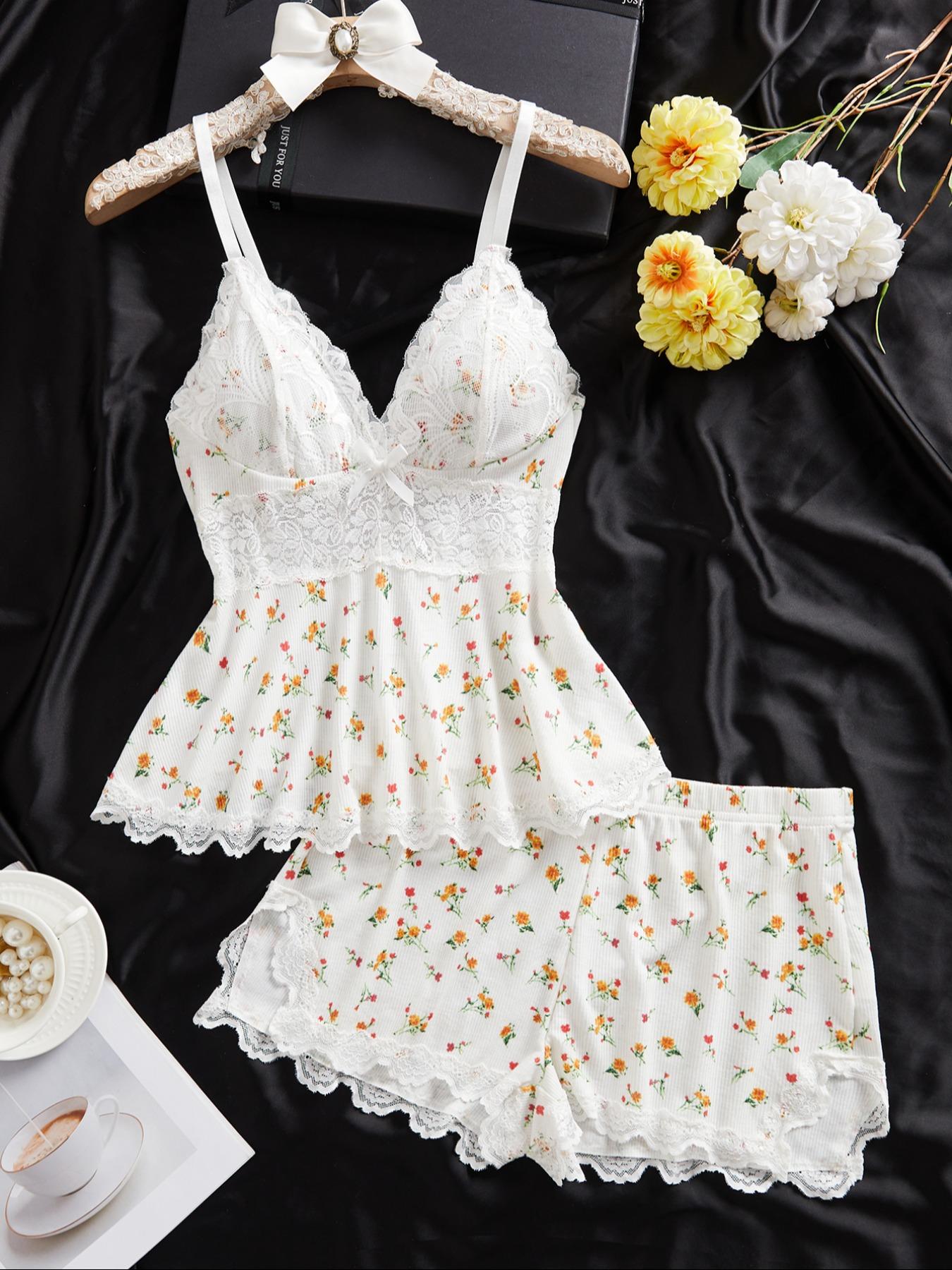 Women's Plain Lace Patchwork Breathable Fitted Sleeveless Lingerie Cami Top with Bow & Shorts PJ Set, Adjustable Spaghetti Strap Camisole & Elastic Waist Shorts, Ladies Casual Sleepwear for All Seasons Outfit