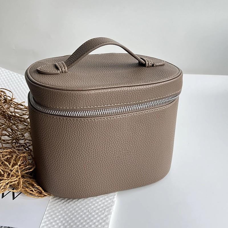 Large-capacity PU leather cosmetic box with internal storage box, customizable names and letters, travel portable makeup organizer bag
