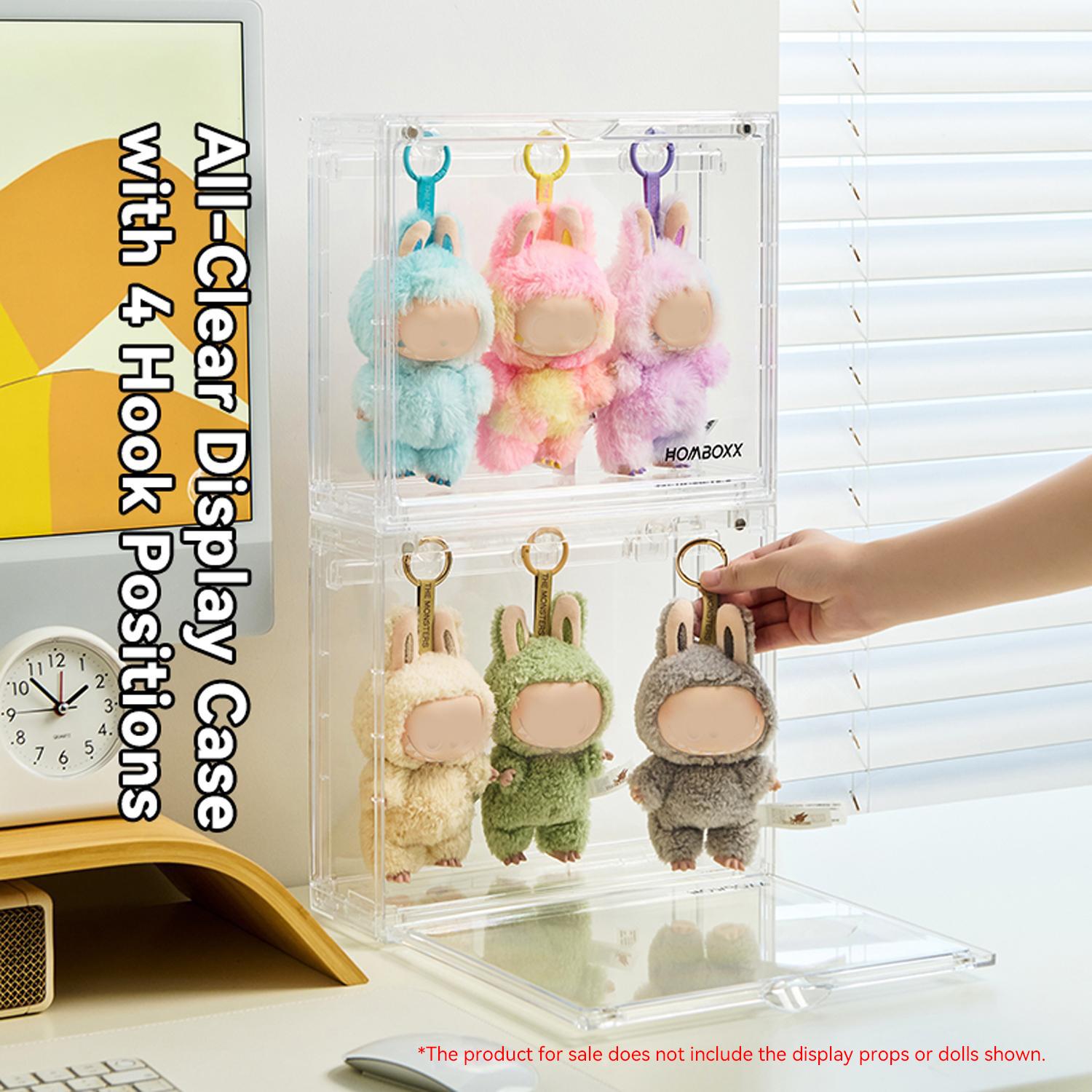 Plush Hanging Display Storage Box Set with 4 Transparent Hooks, Dustproof Moisture-Proof, Stackable, Space Saving Organizer, Dustproof Organizer Boxes, Suitable for Pop Mart Collectibles, Keychain Display, Durable Storage