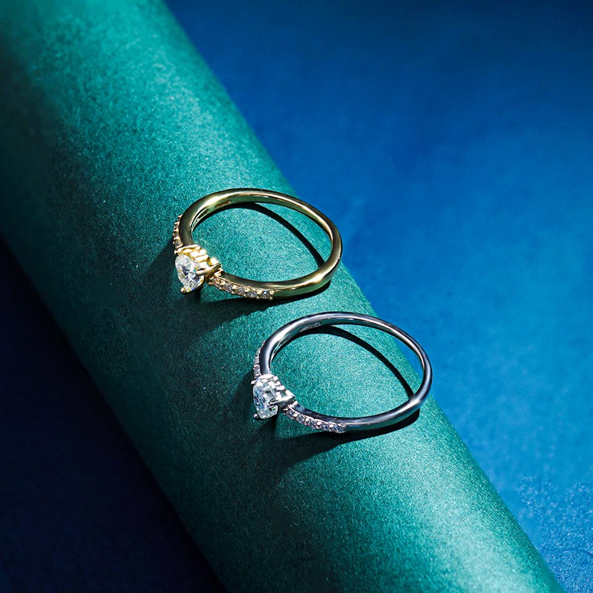 Delzzad 14k Gold-Plated Chic Iced Out Heart Ring Lab-Created Moissanite Ring S925 Sterling Silver/Copper Moissanite Jewelry Perfect Christmas Gift