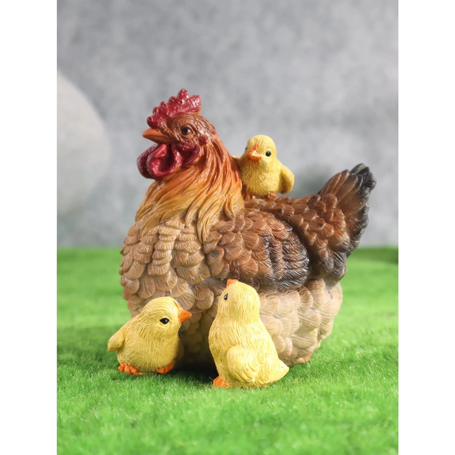 Resin Chicken Family Figurines - Realistic Rooster Sculptures for Garden, Outdoor/Courtyard Decoration