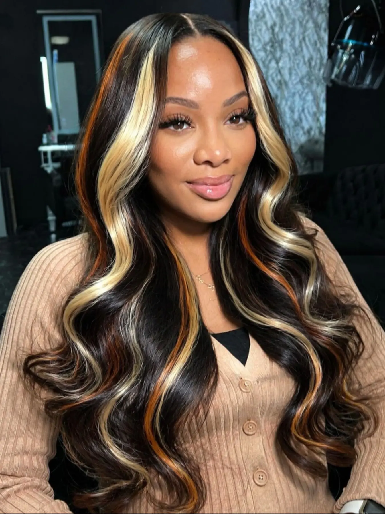 26 Inch Black with Orange Gold Highlights Body Wave Lace Front Wig Heat Resistant Synthetic Hair Glueless Natural Hairline for Daily & Party Wear Synthetic Glueless Wigs