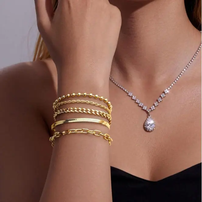 Women's Unisex Minimalist Metal Chain Bracelet Set (5-Piece), Multi-Layered Thin Links Stackable Sports Wristbands, Simple Dainty Layering Jewelry for Dating, Casual Outfits