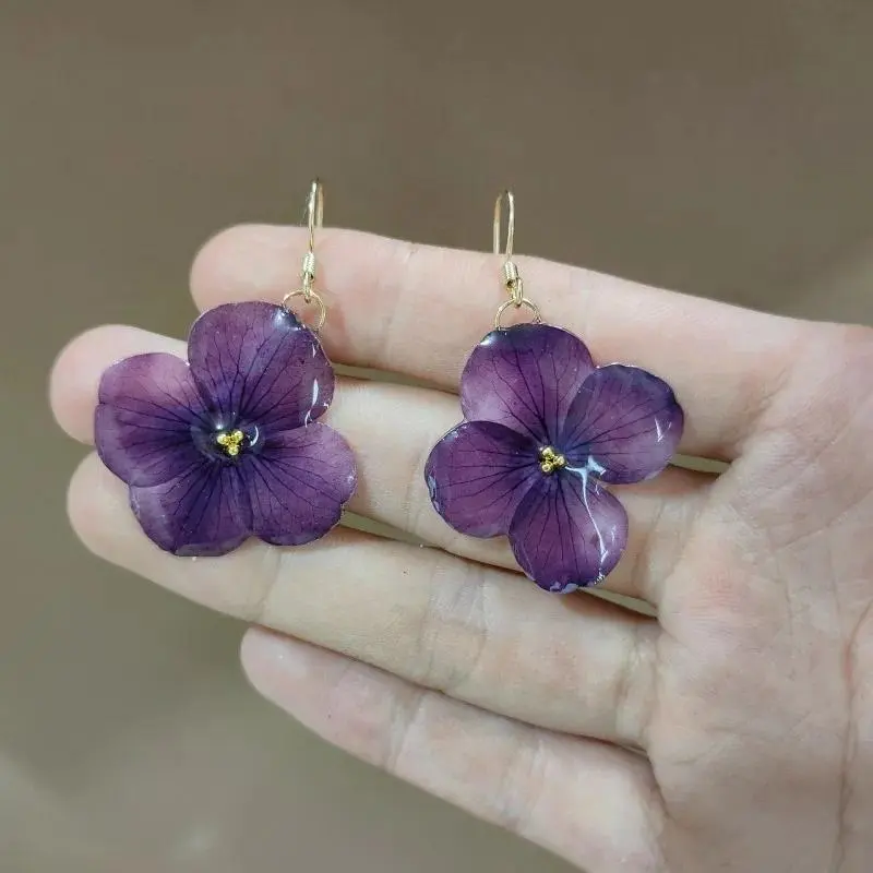 Natural Plant Earrings Handmaking Epoxy Resin Natural Flower Earrings Unique Pressed Flower Drop Earrings Personalized Jewelry