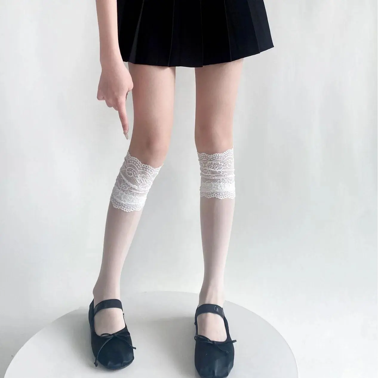 Lace Ruffle Long Socks Ultra-thin Transparent Women Stockings JK Lolita Sweet Girls Sexy Lace Mesh Fishnet Stockings Knee Socks
