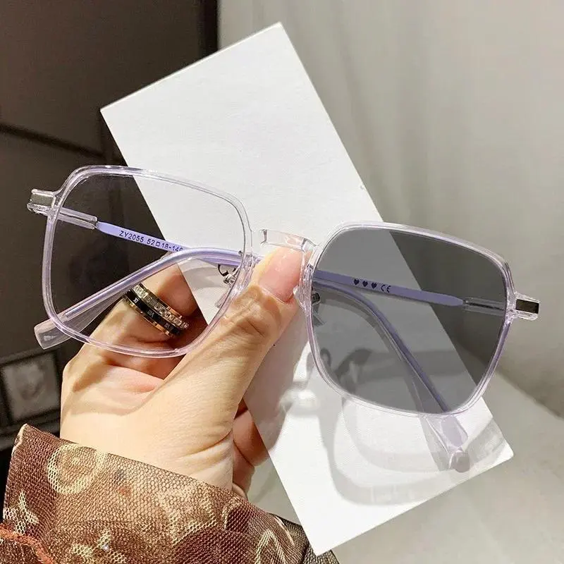 Oversize Fashion Reading Glasses for Women, Color Changing Lenses with Magnification Strength +1.0 to +4.0, Gray(Turn Gray), +4.0 Max, Presbyopic Eyes, Oversized, Presbyopia