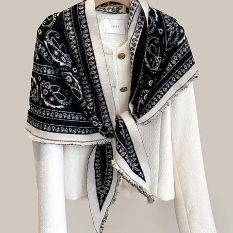 Women's Boho Paisley Print Triangle Shawl, Casual Soft Shawl, Elegant Scarf Wrap, Perfect Gift for Women, Fashion Accessory for All Seasons