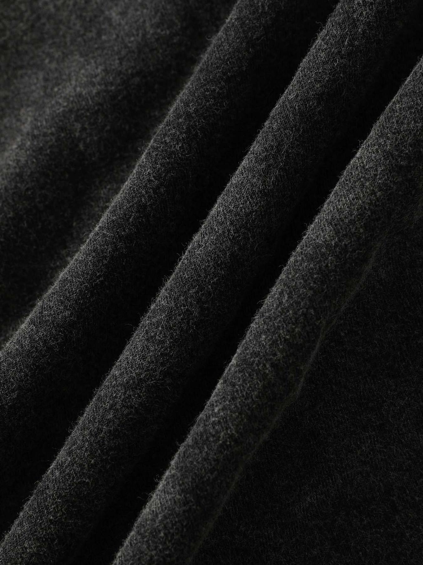 Men's Washed Cotton Mock Two-Piece Round Neck Long Sleeve Fitted Tee, with Star Print Design, a Casual and Trendy All-season Wardrobe Essential