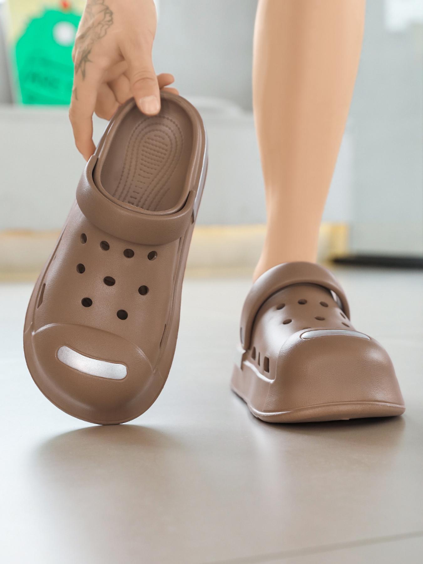 Unisex Brown Thick-Soled Clogs: Dual-Wear Toe-Cap, Summer Outdoor Beach Slides