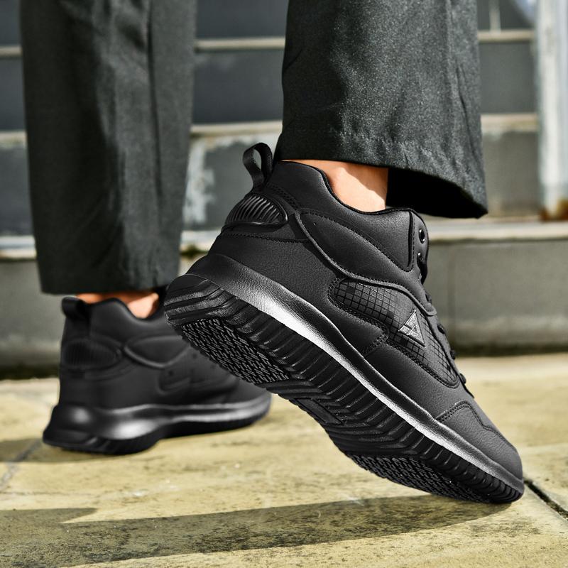 Ubetif Unisex kitchen workshoes Pu Leather Non Slip Food Service Shoes, Water & Oil Resistant, Comfortable, Lightweight Footwear for Men, Slip-on Chef Walking Shoes Work Safety Boots Black