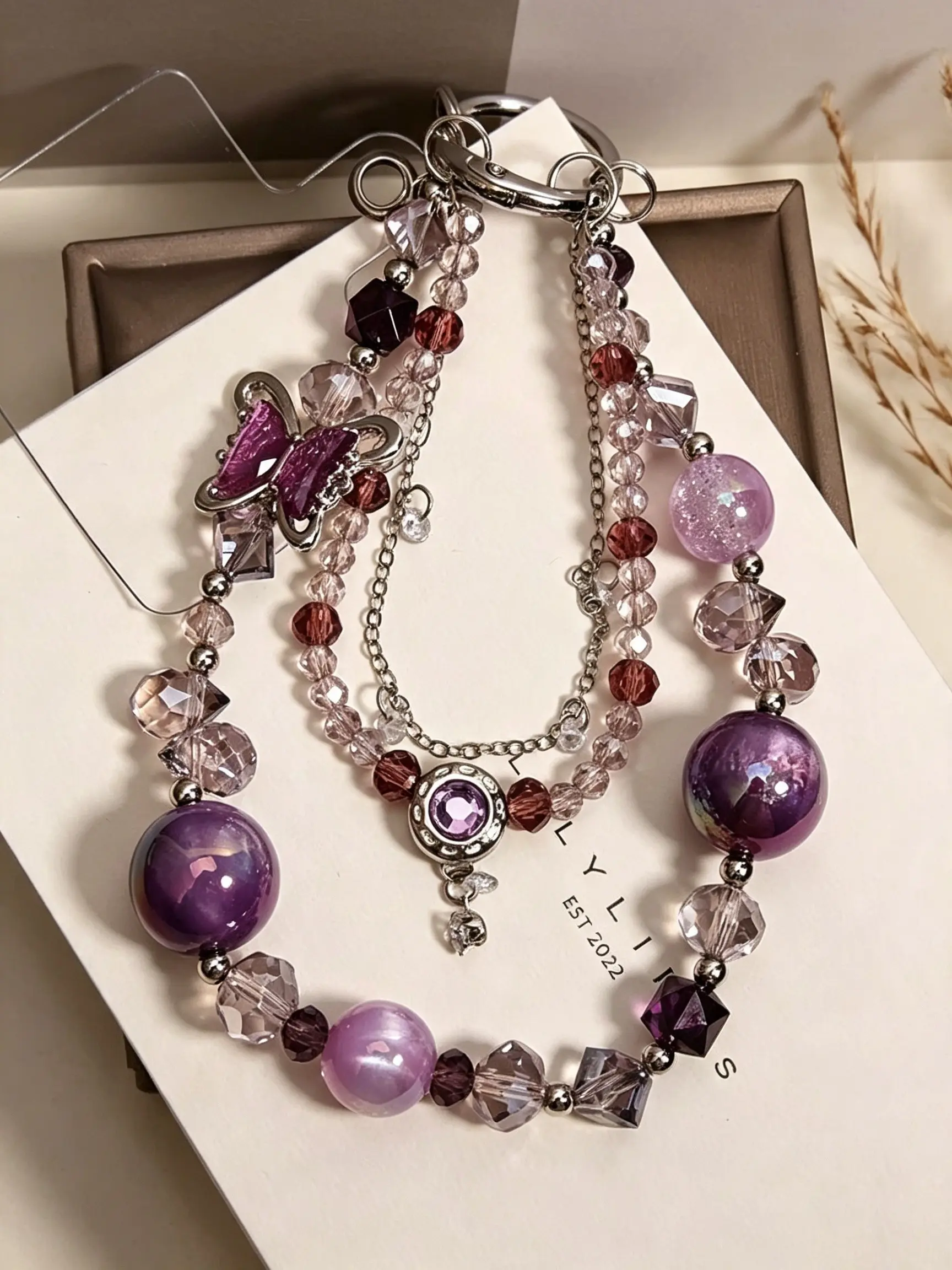 Butterfly Beaded Phone Chain Pendant, Elegant Fashion Accessory, High-End Heart Bag Charm, Versatile Jewelry for All Occasions