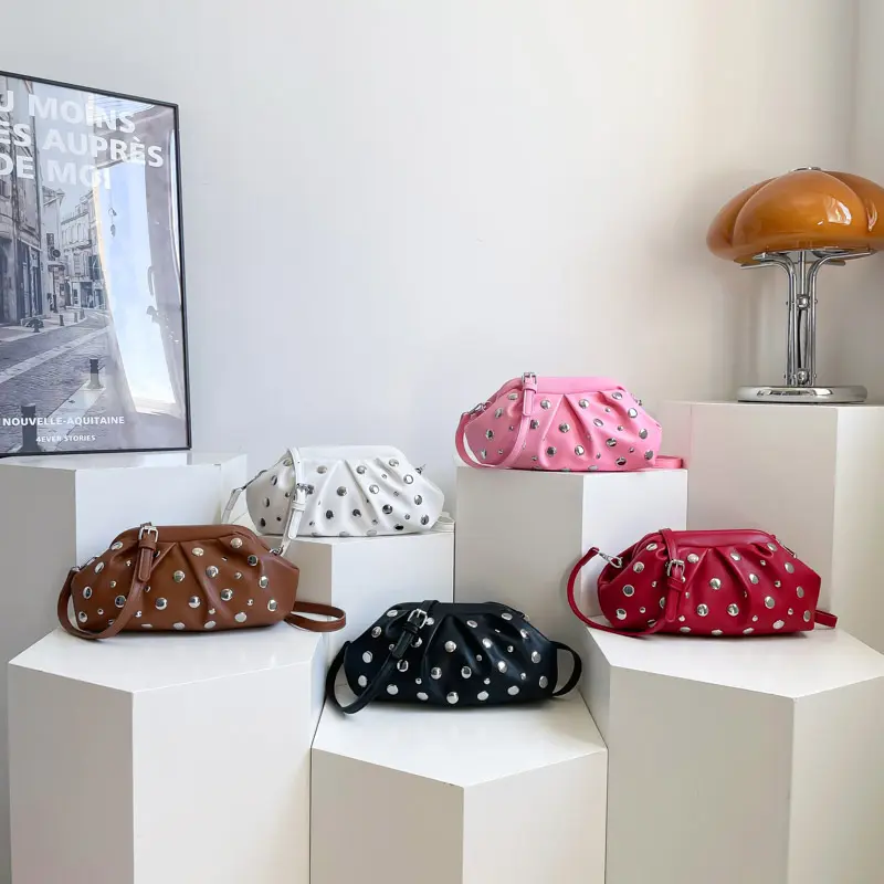 PU Leather Dumpling Bag - Retro Rivet, Cloud Bag Look, Cross-Border, Punk Style, Versatile Crossbody for Fashion Accessories Enthusiasts, Dumpling Shape