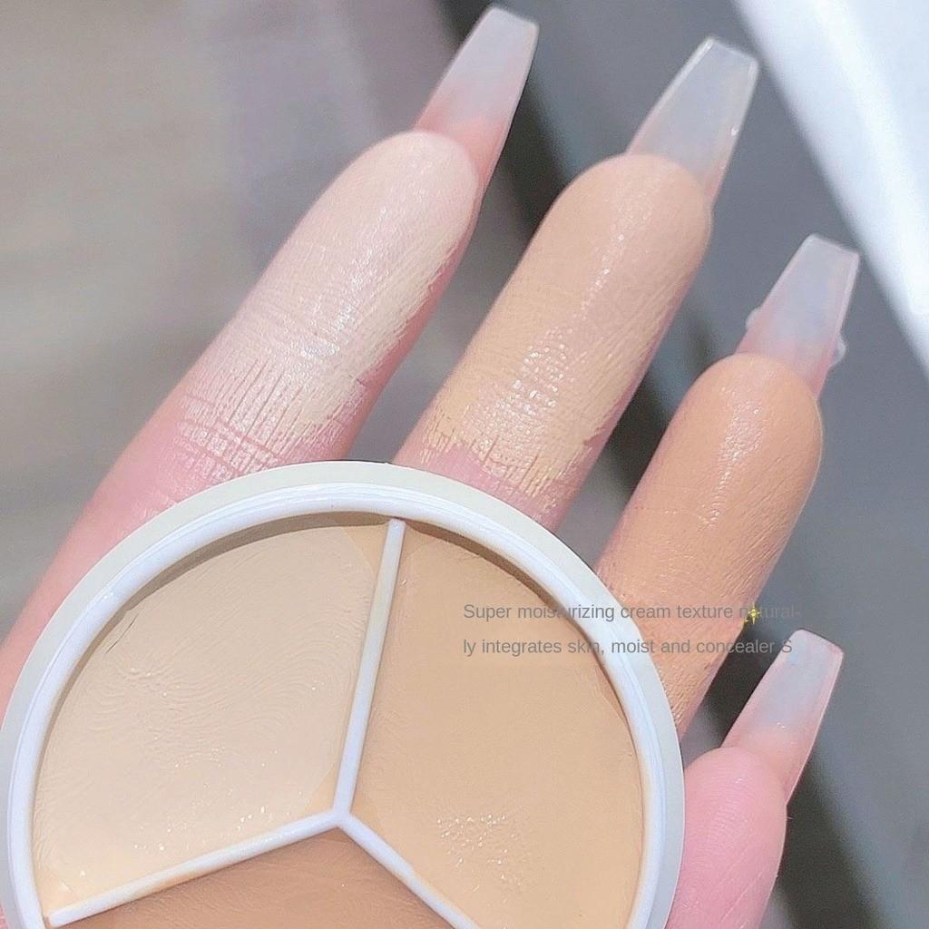 Long-Lasting Matte Concealer Trio, Dark Circle Corrector, Smooth Gel Finish, Covers Redness, Brightens Skin, Medium Coverage, All Skin Types