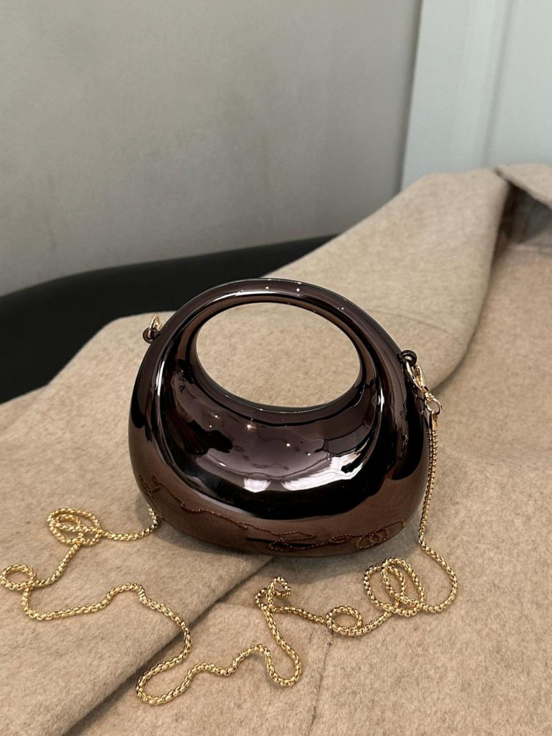 2026 women's acrylic handbag, equipped with a chain shoulder strap, lightweight earphone and coin purse, an elegant and fashionable accessory suitable for everyday and special occasions