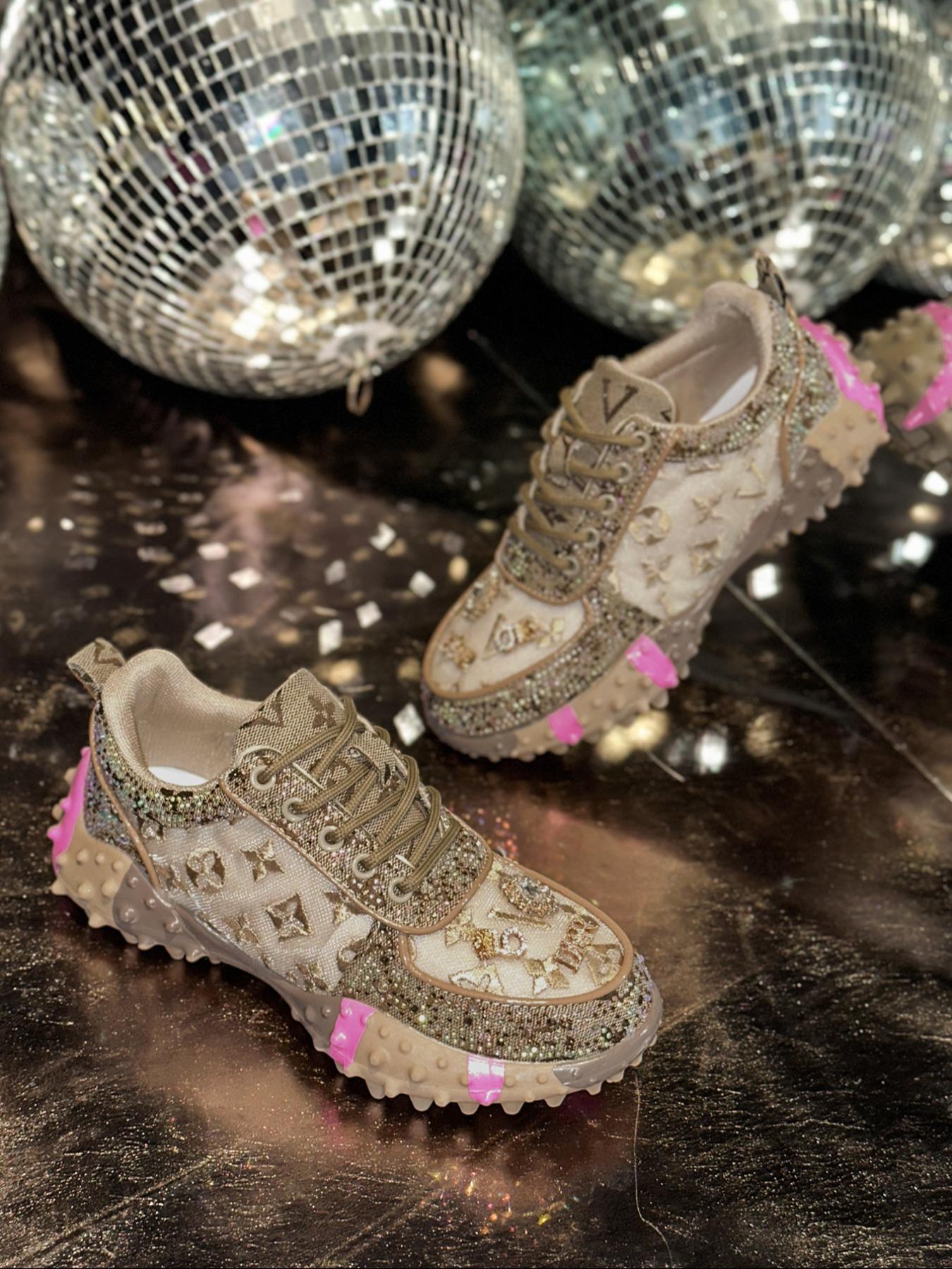 Women's Thick Sole Sports Shoes with Rhinestone Details, Fashion Casual Sneakers, with Letter Embroidery Design, Perfect for Daily Wear