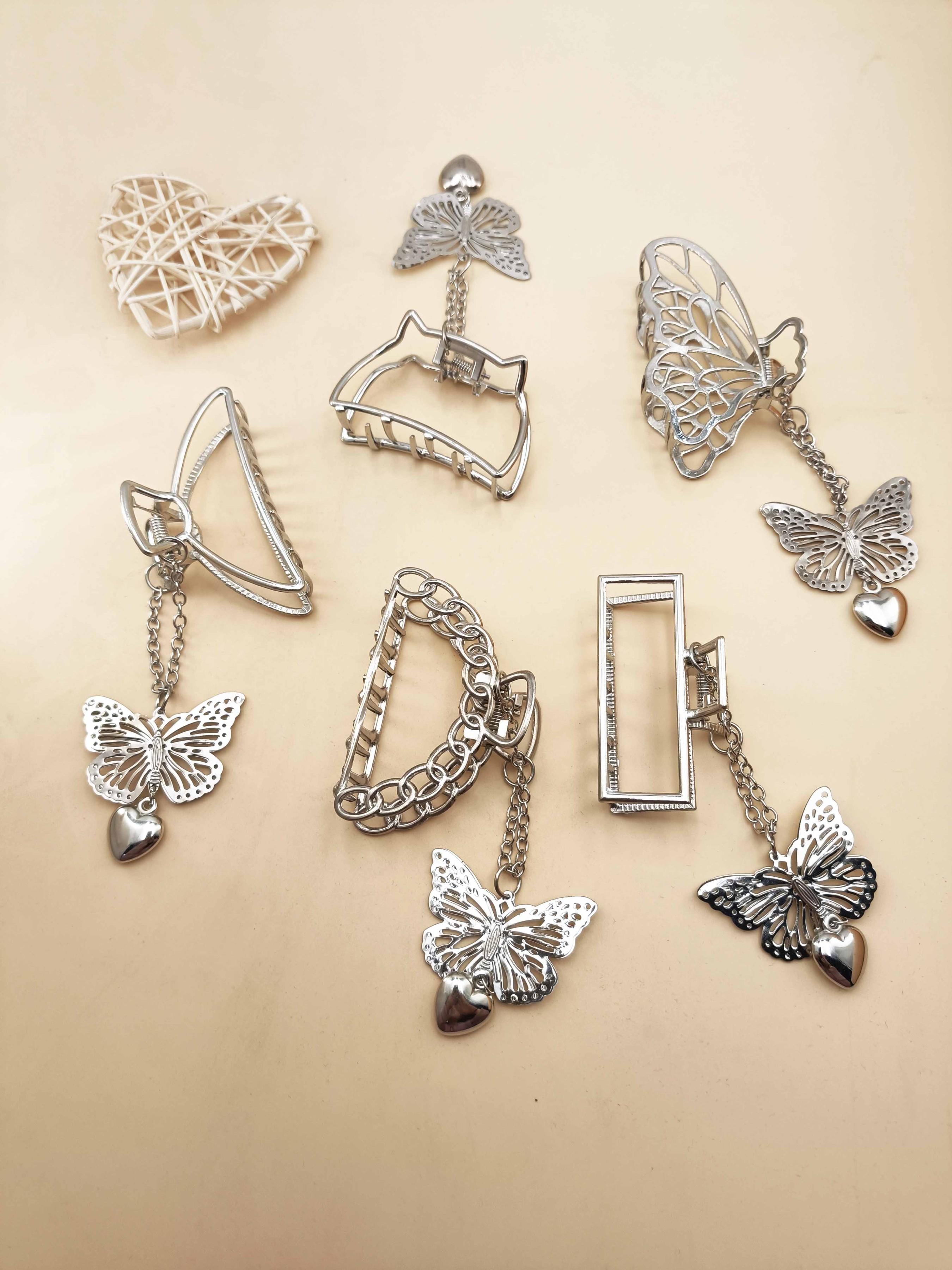 1PC Butterfly Heart Pendant Chain Metal Hair Clip, Elegant Hollow Design, Versatile Accessory for Travel and Beachwear, All Seasons