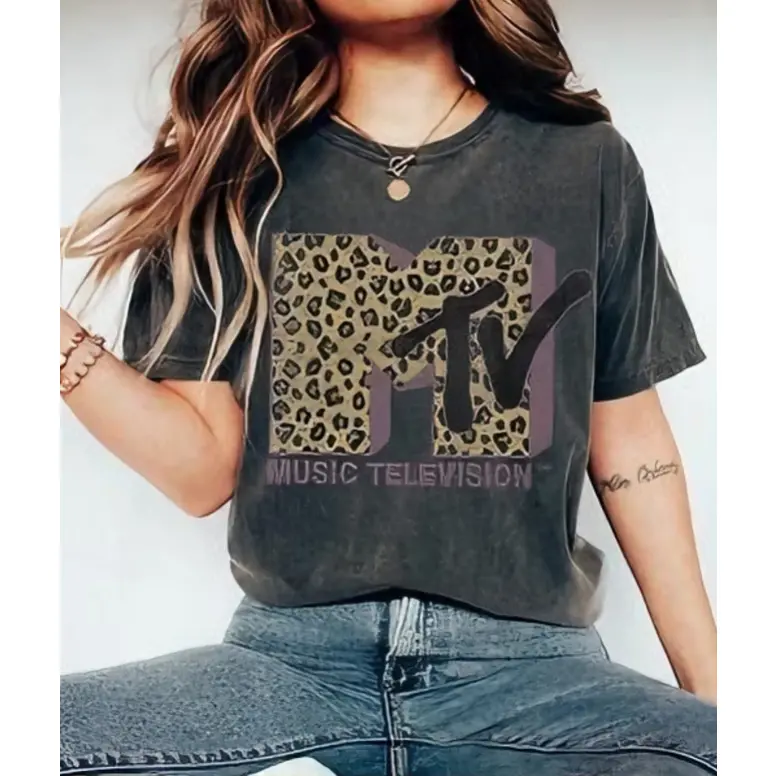 Women's MTV Classic Leopard Print Crew Neck T-Shirt - Organic Cotton, Casual, Loose-Fit Oversized 80s-90s Retro Top, Machine Washable, Perfect Gift for Family & Friends, Retro Sports,clothes for back to school,first day of school outfits