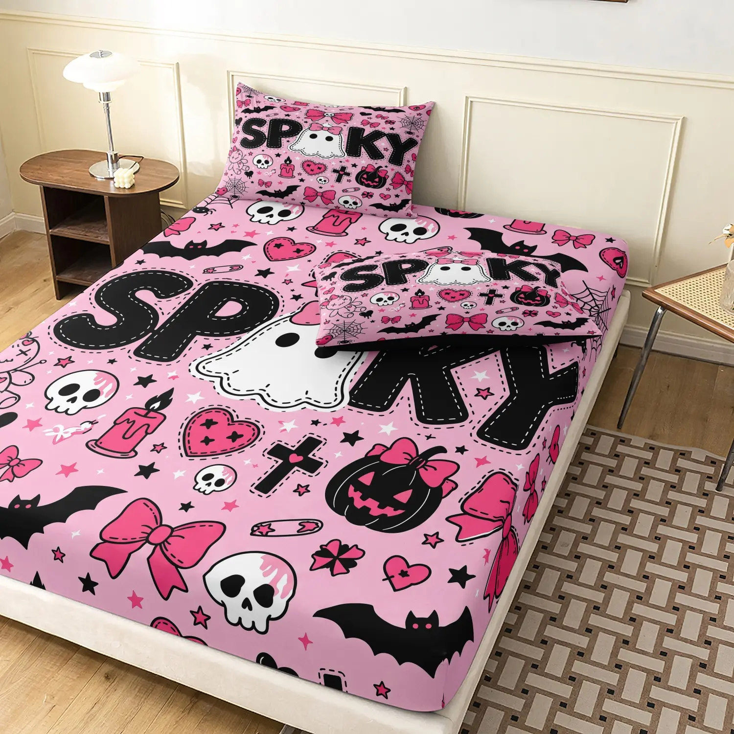  3Pcs Pastel Gothic Pink Halloween Print Fitted Sheet Set, Spooky Letter Bow Ghost Pumpkin Bat Heart Full Print Bedding, Festival Home Textile Bedroom Decoration (1 Fitted Sheet + 2 Pillowcases, No Pillow)