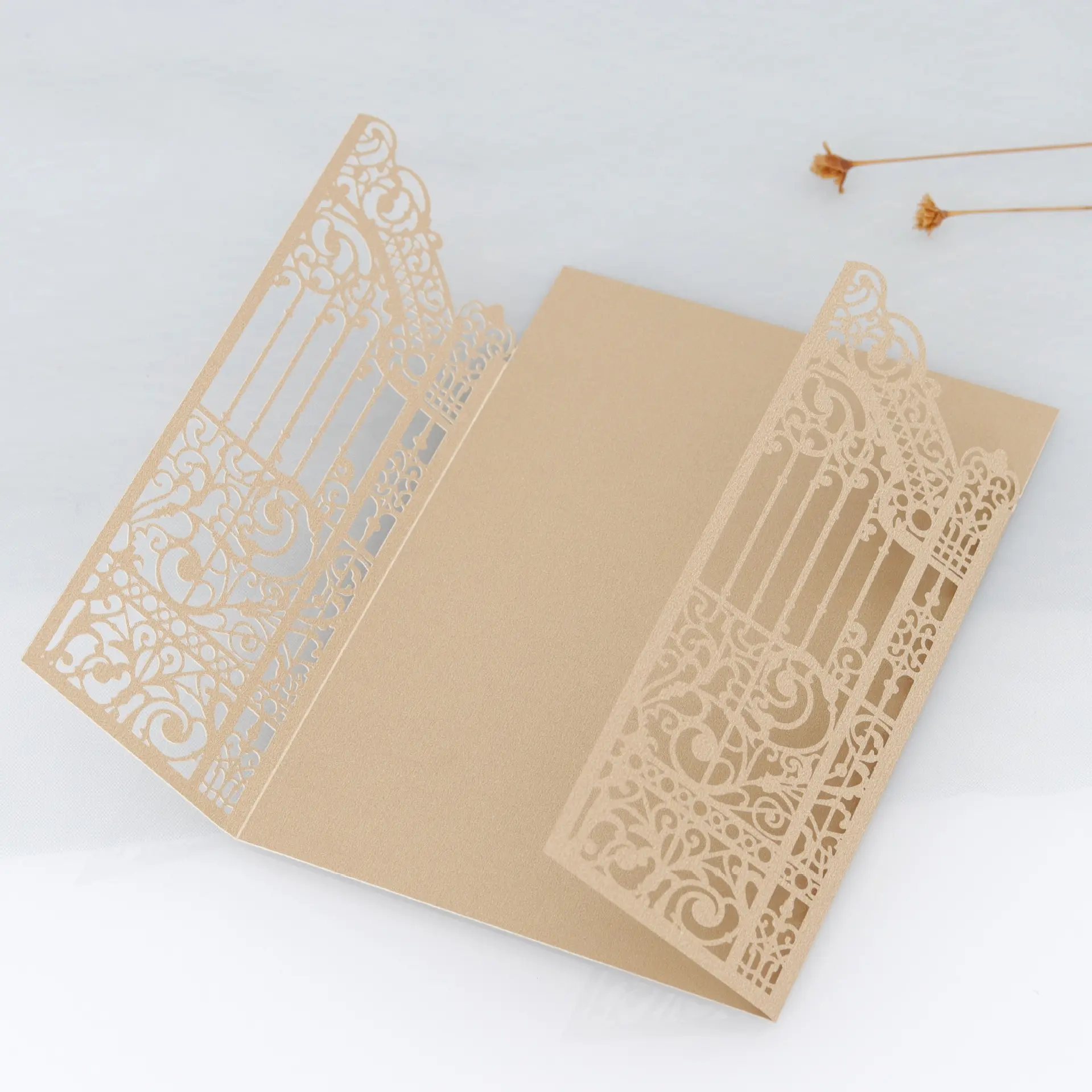 50pcs Elegant Glitter Wedding Invitations, Laser-Cut Gatefold Invitations, Perfect for Anniversaries, Weddings, and Party Invitations - Wedding and Party Decorations and Supplies (Inner Inserts and Envelopes Not Included)