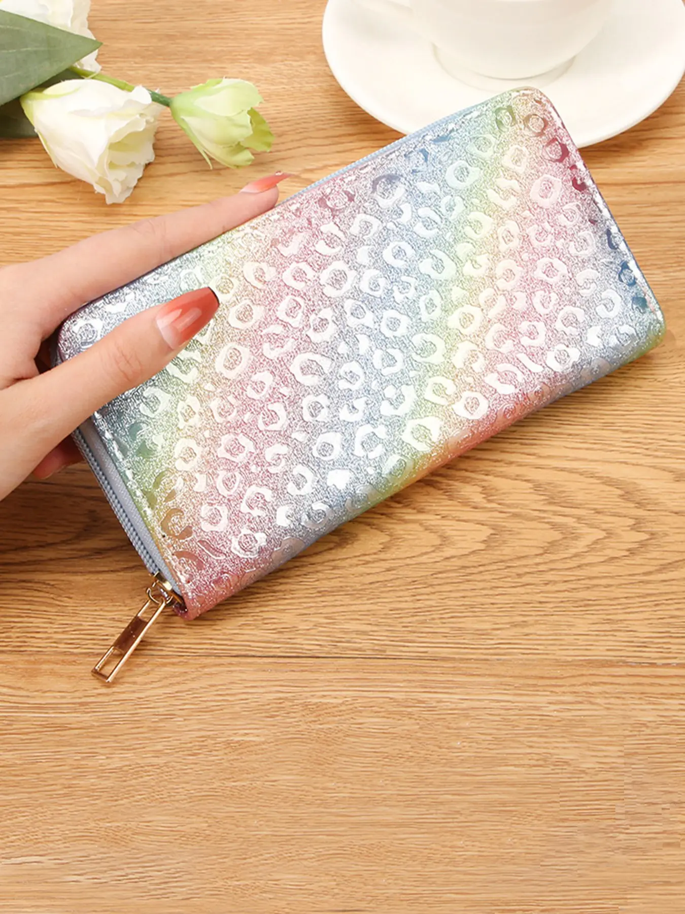 Rainbow Glitter Leopard Print Long Zip Wallet for Women, Shiny Holographic Animal Print Glittery Clutch Bag Wristlet Clutch Purse, Large Capacity Multi Card Slots Phone Cash Holder