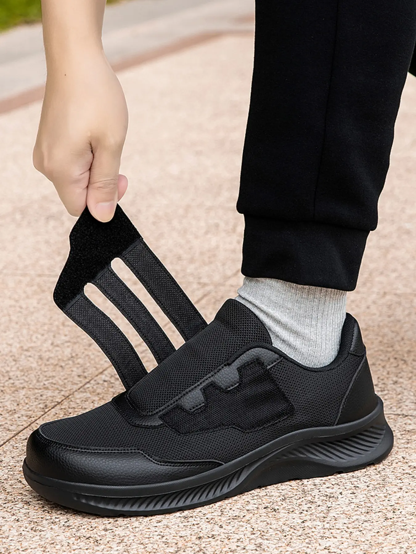 Men's Casual Sports Shoes, New Seasonal Design, Wide Toe Velcro Adjustable, Comfortable Breathable Fabric, Lightweight Outdoor Hiking